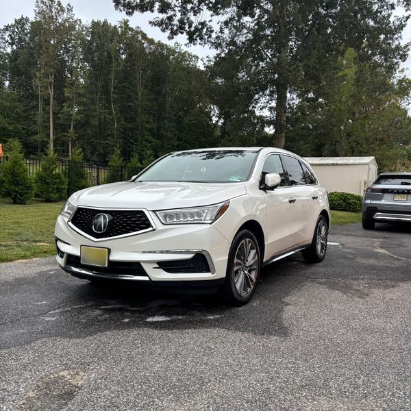 Acura MDX exterior detail