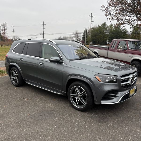Mercedes-Benz GLS exterior detail