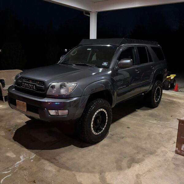 Lifted Toyota 4Runner exterior detail